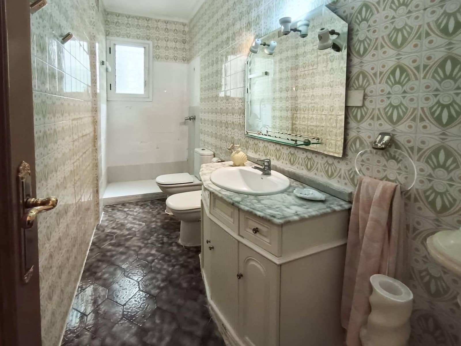 4 Zimmer Wohnung zu verkaufen in Valencia Stadt - 265.000 € (Ref: 9571277)