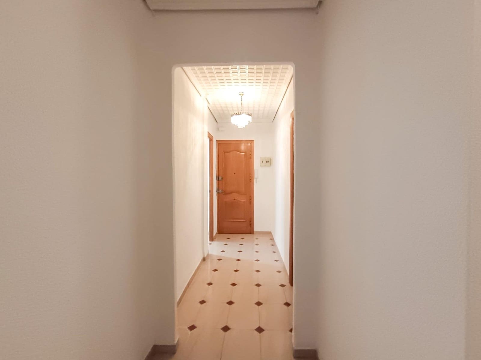 Piso de 4 habitaciones en València ciudad en venta - 265.000 € (Ref: 9571277)