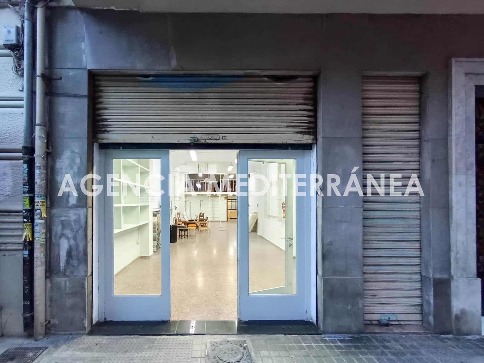 Commercial for rent in Valencia city - € 1,800 (Ref: 9574710)