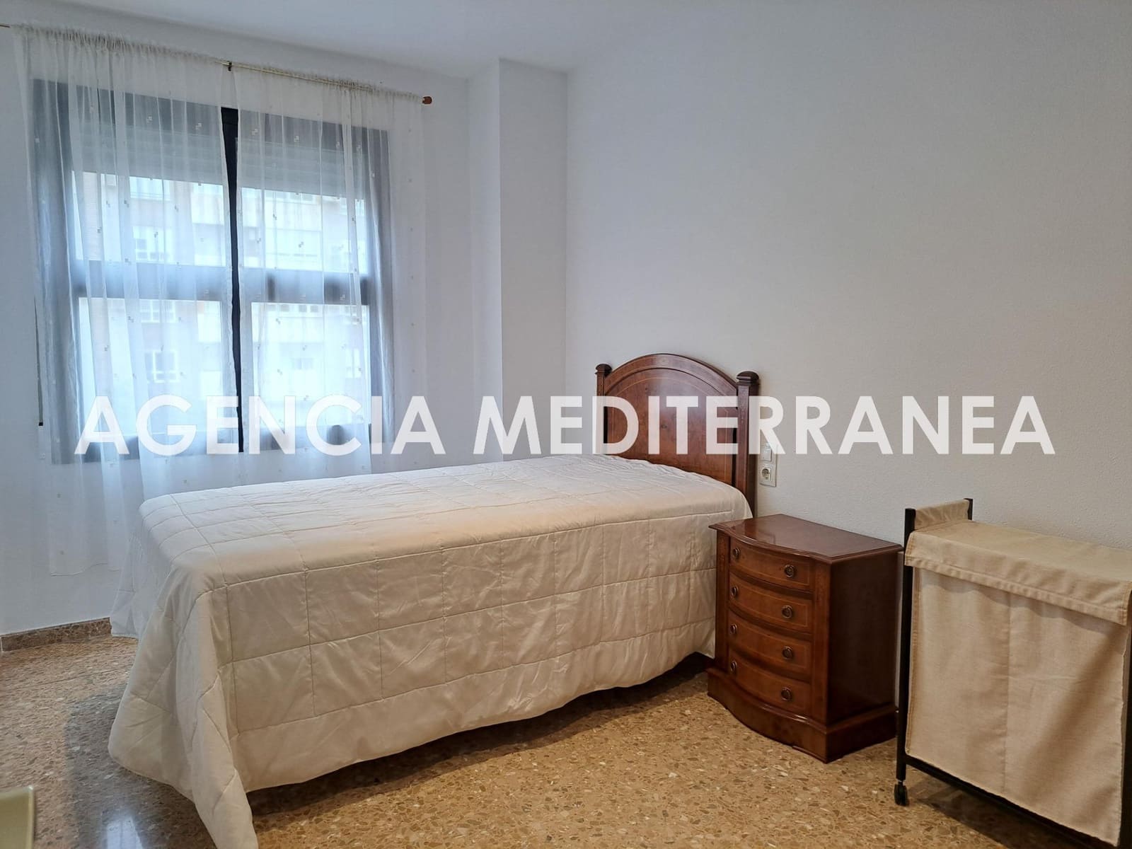 Appartement de 3 chambres à louer à Valence ville avec piscine garage - 1 800 € (Ref: 9583014)