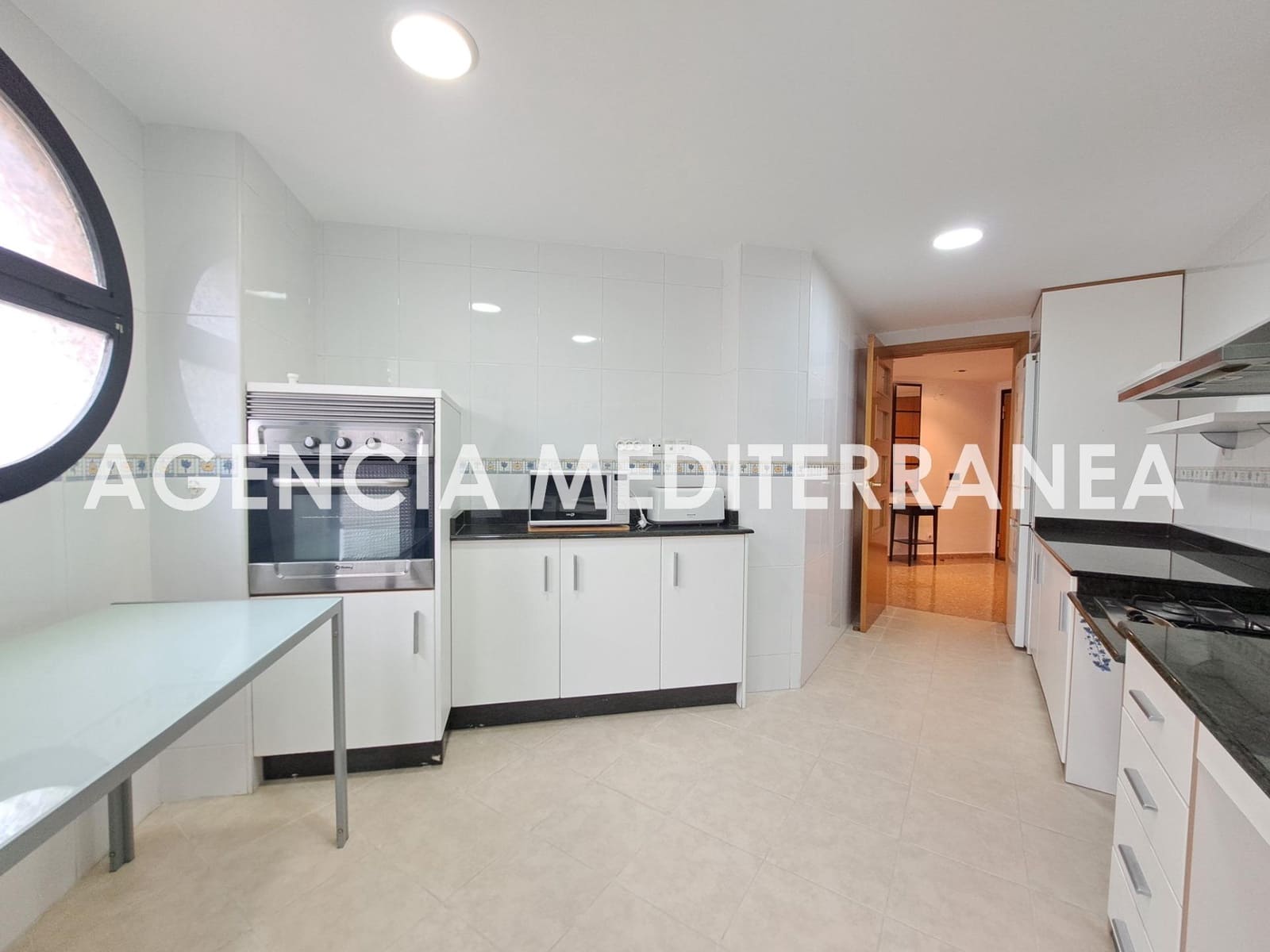 Appartement de 3 chambres à louer à Valence ville avec piscine garage - 1 800 € (Ref: 9583014)