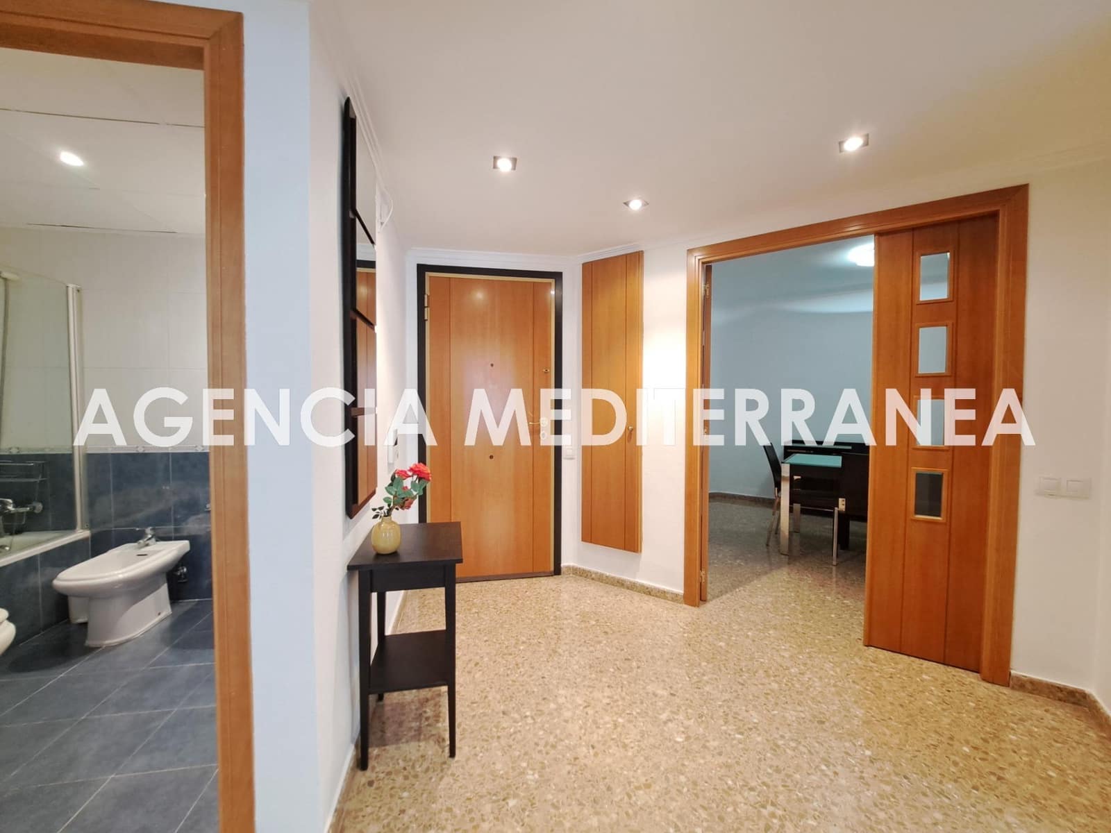 Appartement de 3 chambres à louer à Valence ville avec piscine garage - 1 800 € (Ref: 9583014)