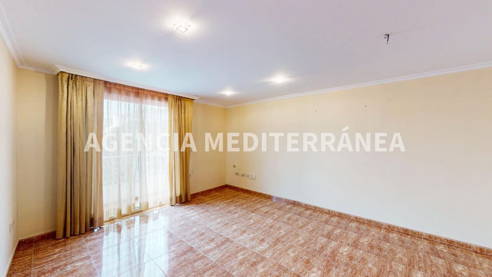 3 bedroom Flat for sale in Alcasser - € 137,000 (Ref: 9591402)