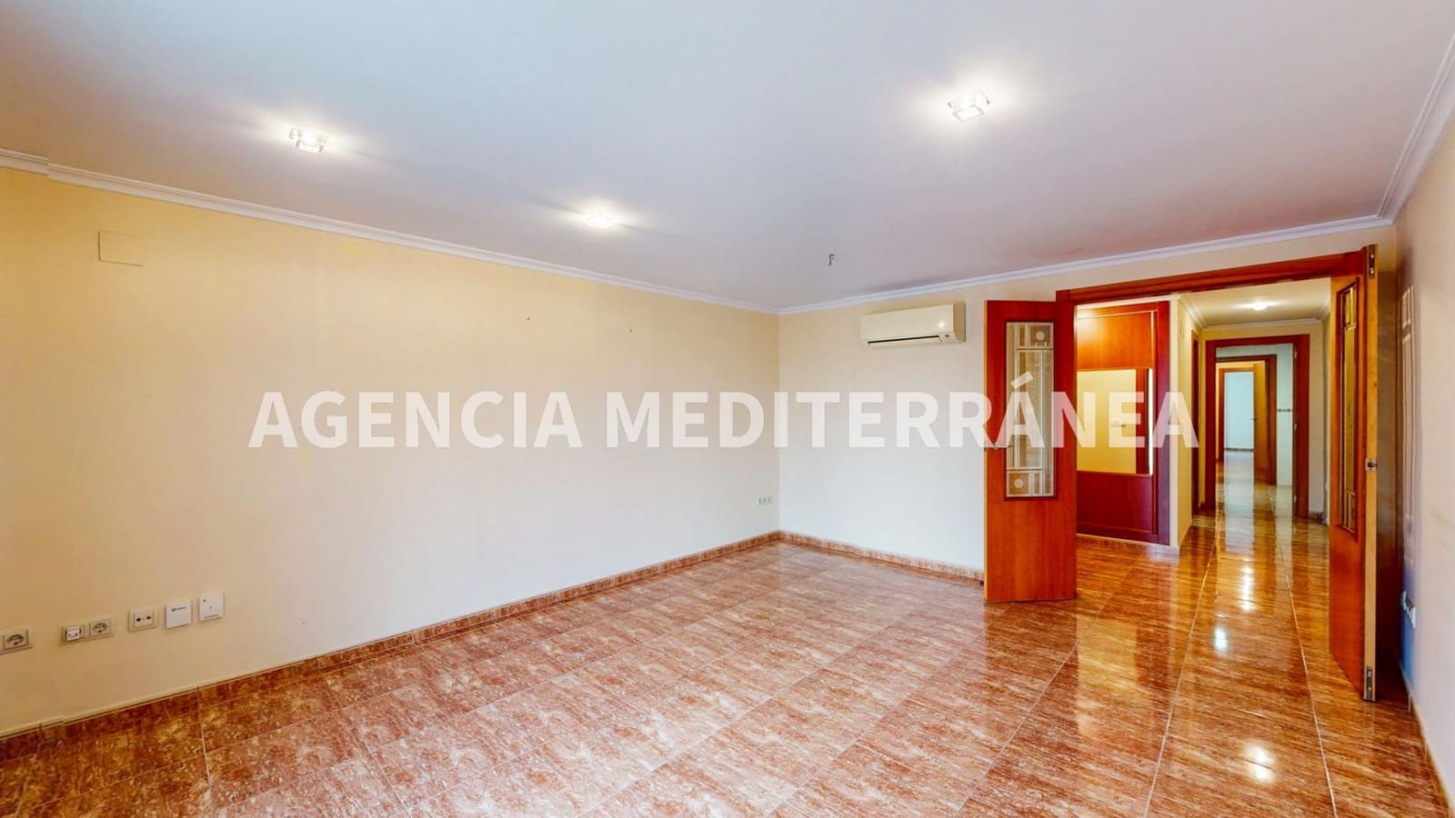 3 bedroom Flat for sale in Alcasser - € 137,000 (Ref: 9591402)