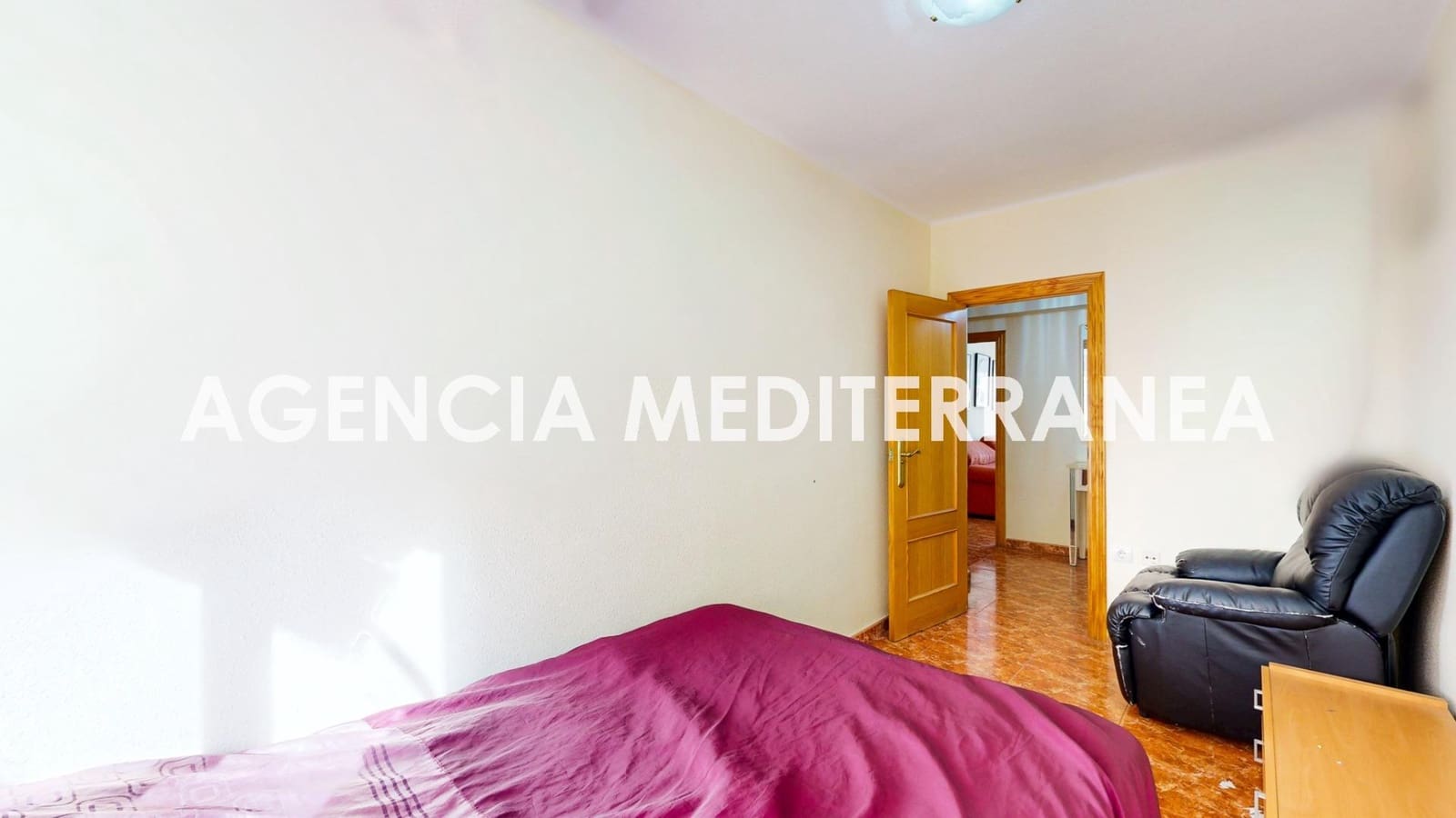 3 bedroom Flat for sale in Valencia city - € 265,000 (Ref: 9596253)