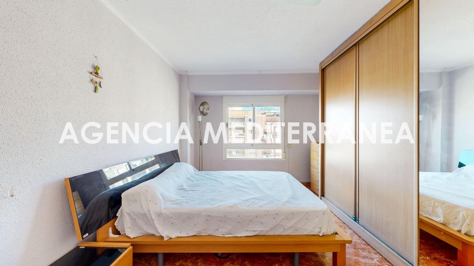 3 bedroom Flat for sale in Valencia city - € 265,000 (Ref: 9596253)