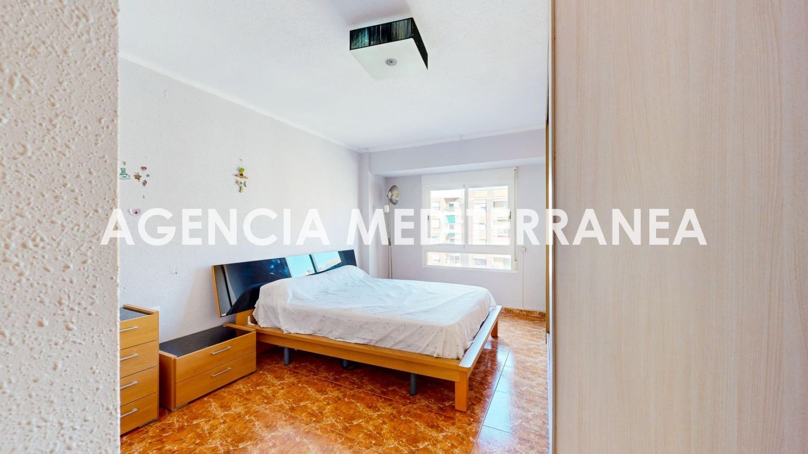 3 bedroom Flat for sale in Valencia city - € 265,000 (Ref: 9596253)