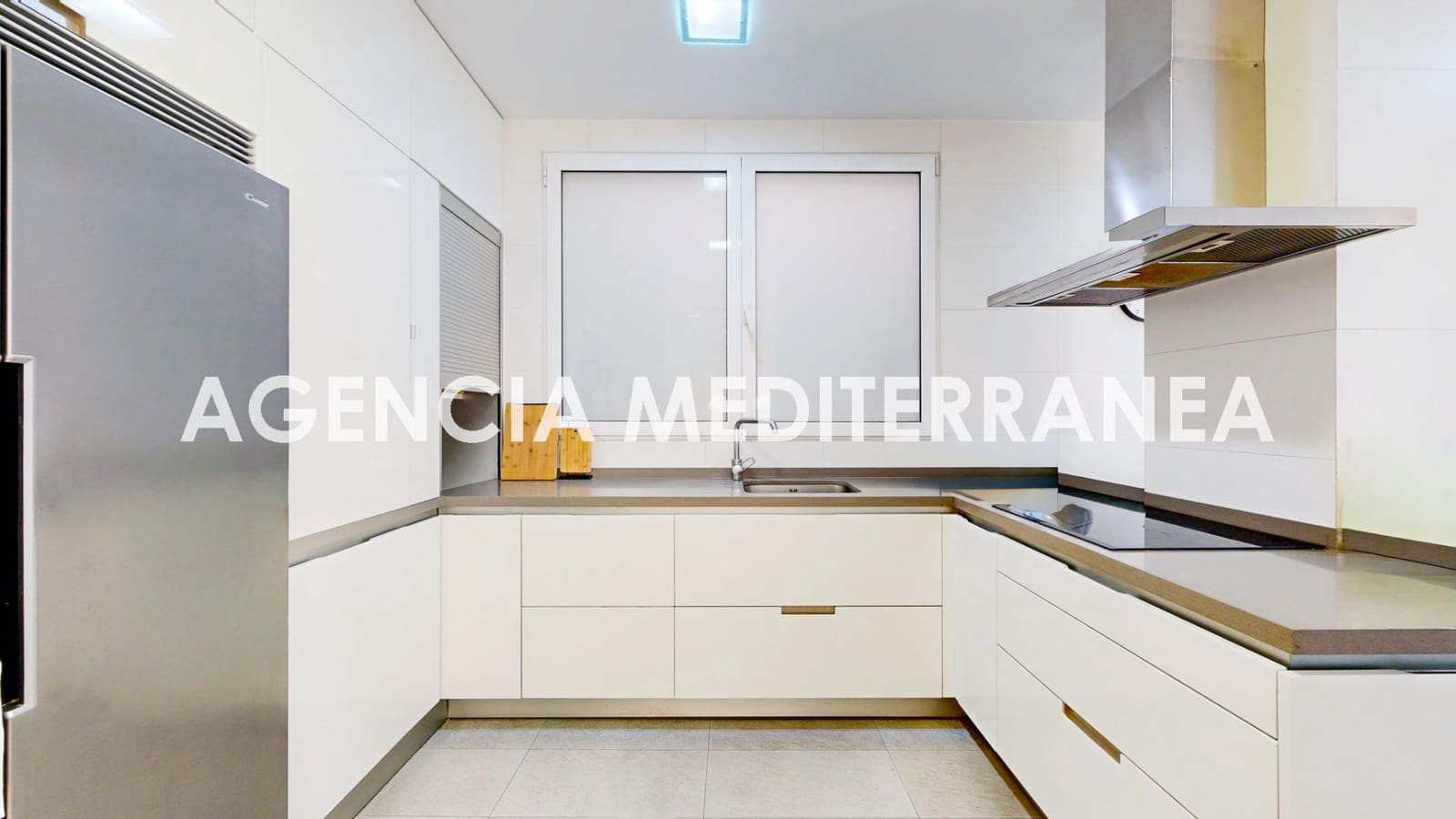 Piso de 3 habitaciones en València ciudad en alquiler - 3.300 € (Ref: 9599632)