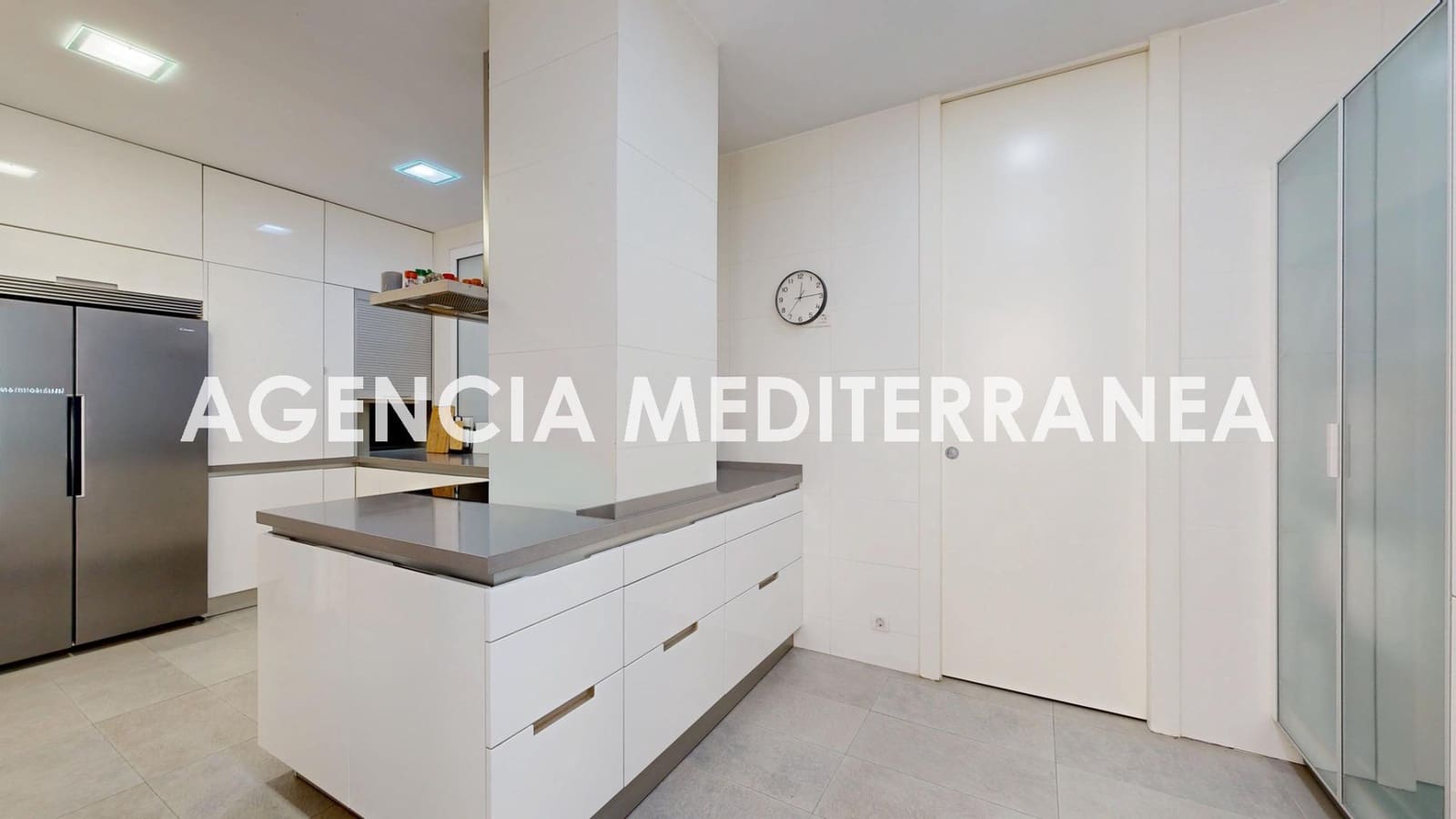 Piso de 3 habitaciones en València ciudad en alquiler - 3.300 € (Ref: 9599632)