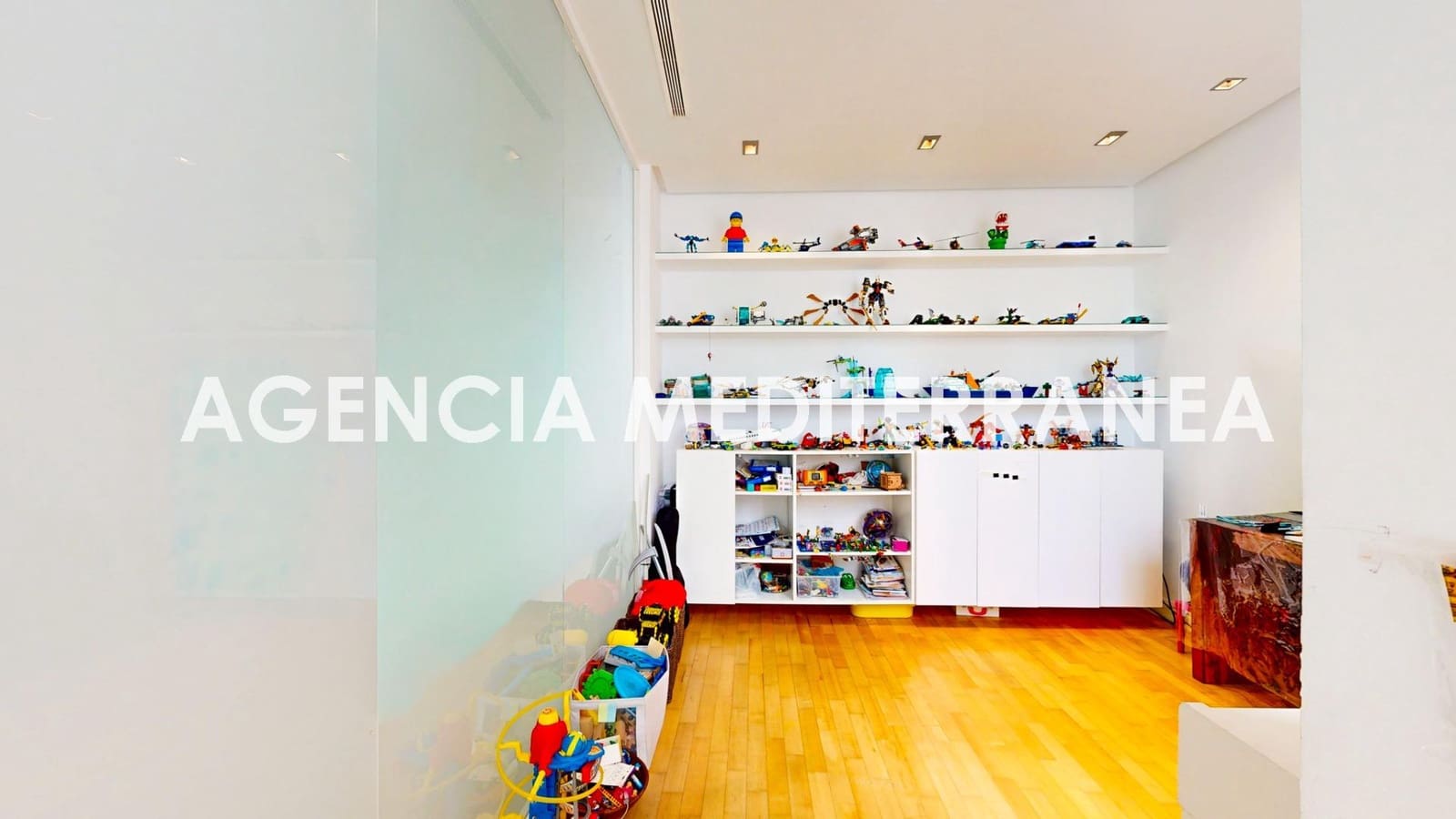 Piso de 3 habitaciones en València ciudad en alquiler - 3.300 € (Ref: 9599632)