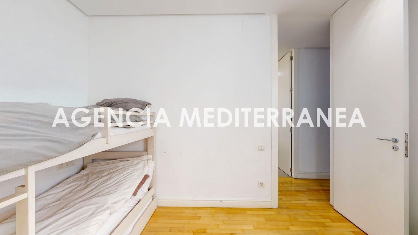 Piso de 3 habitaciones en València ciudad en alquiler - 3.300 € (Ref: 9599632)