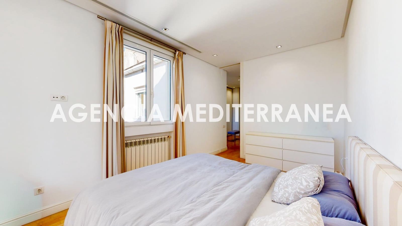 Piso de 3 habitaciones en València ciudad en alquiler - 3.300 € (Ref: 9599632)