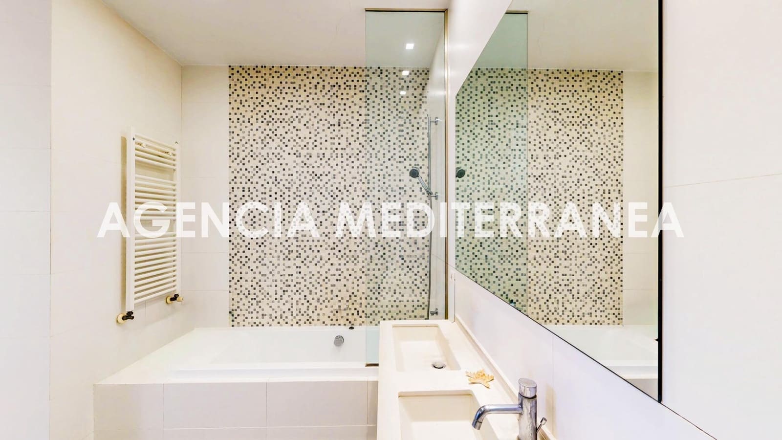 Piso de 3 habitaciones en València ciudad en alquiler - 3.300 € (Ref: 9599632)