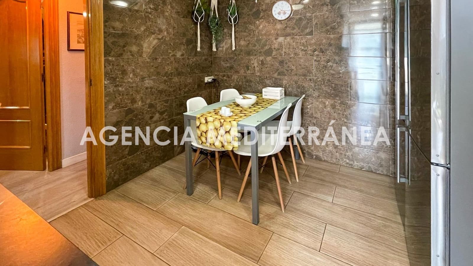 3 slaapkamer Halfvrijstaande villa te koop in La Canada met zwembad - € 355.000 (Ref: 9599633)