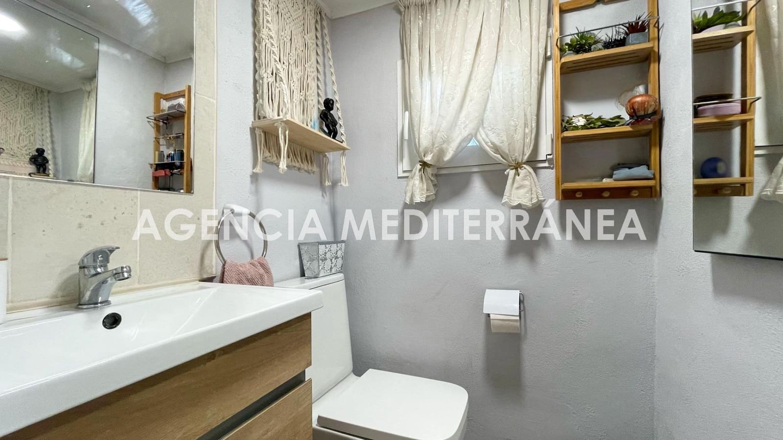 3 slaapkamer Halfvrijstaande villa te koop in La Canada met zwembad - € 355.000 (Ref: 9599633)