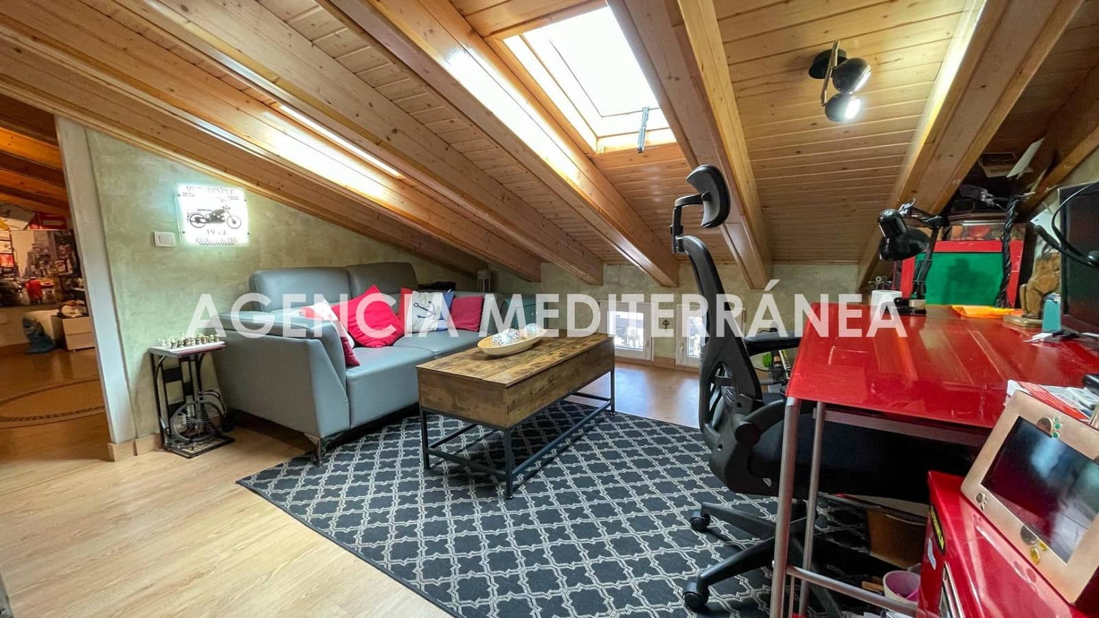 3 slaapkamer Halfvrijstaande villa te koop in La Canada met zwembad - € 355.000 (Ref: 9599633)