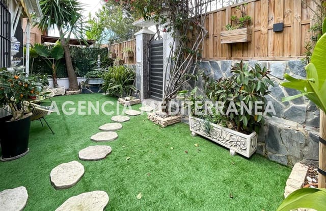 4 soveværelse Rækkehus til salg i La Cañada, Paterna med swimmingpool - € 355.000 (Ref: 9599633)