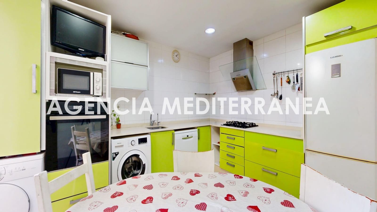 Piso de 3 habitaciones en València ciudad en venta - 389.000 € (Ref: 9608154)