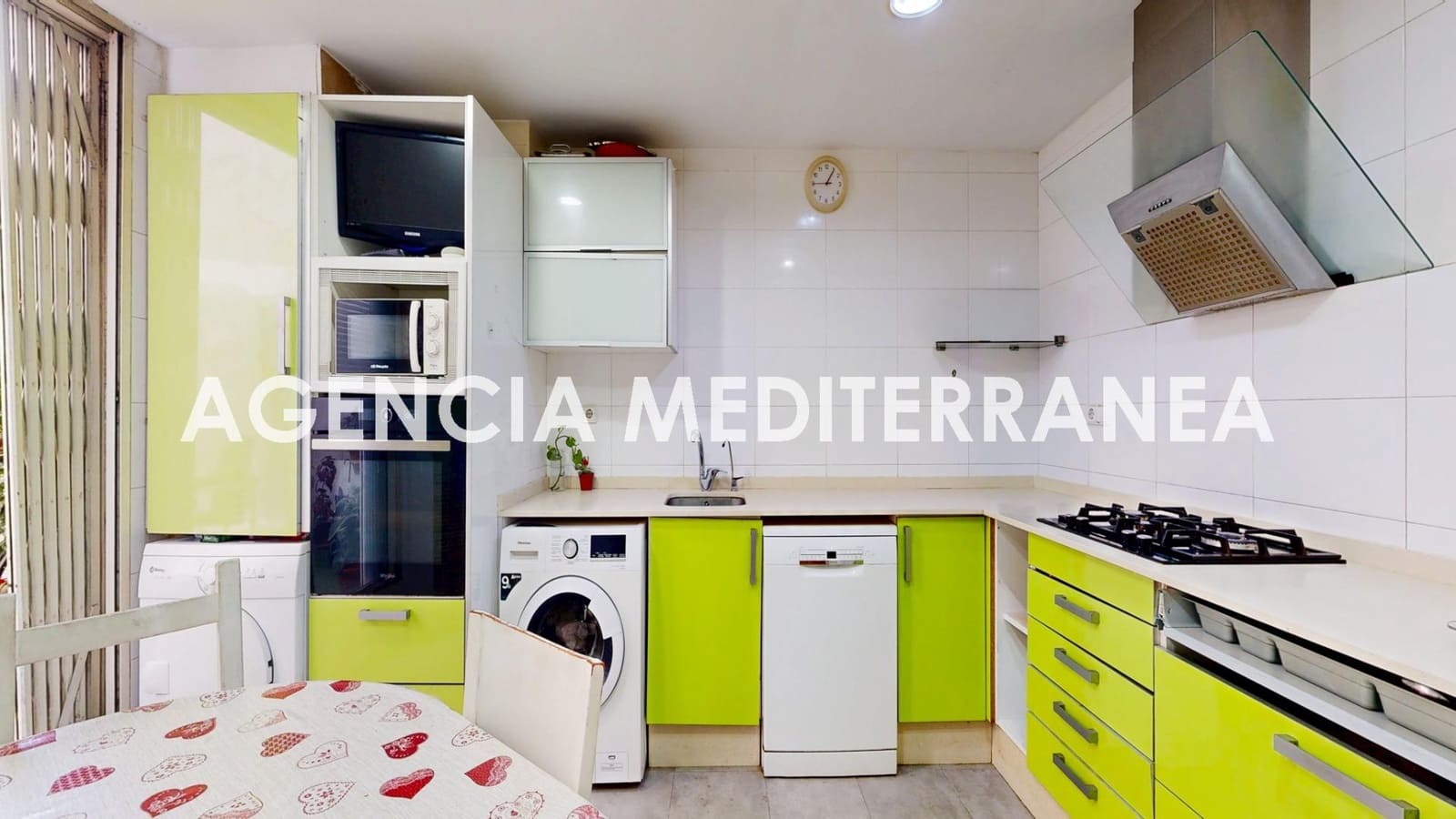 Piso de 3 habitaciones en València ciudad en venta - 389.000 € (Ref: 9608154)