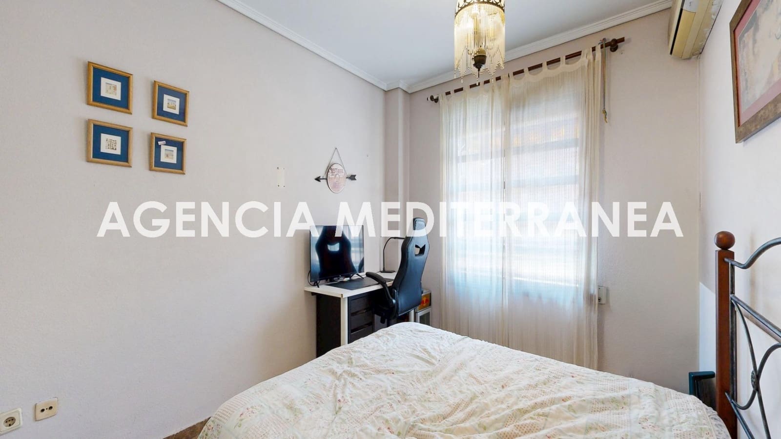 Piso de 3 habitaciones en València ciudad en venta - 389.000 € (Ref: 9608154)