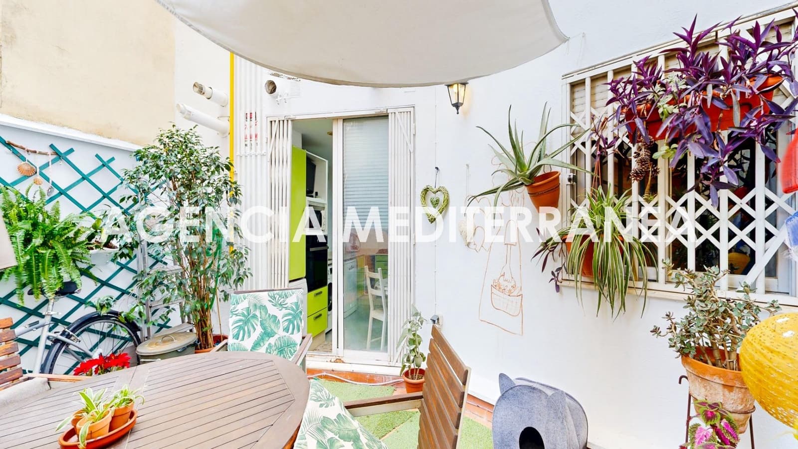 Piso de 3 habitaciones en València ciudad en venta - 389.000 € (Ref: 9608154)