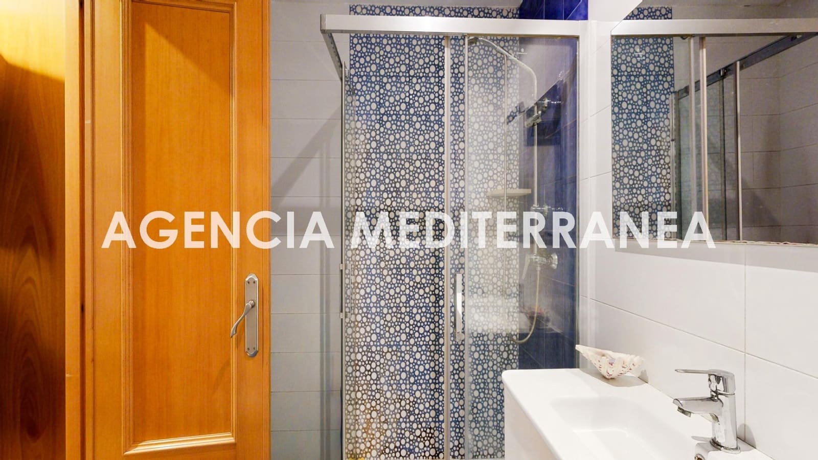 Piso de 3 habitaciones en València ciudad en venta - 389.000 € (Ref: 9608154)