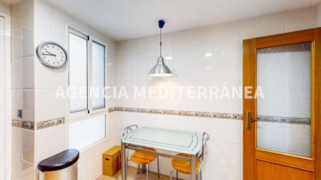 3 makuuhuone Asunto myytävänä paikassa La torre, Valencia kaupunki - 245 000 € (Ref: 9615617)