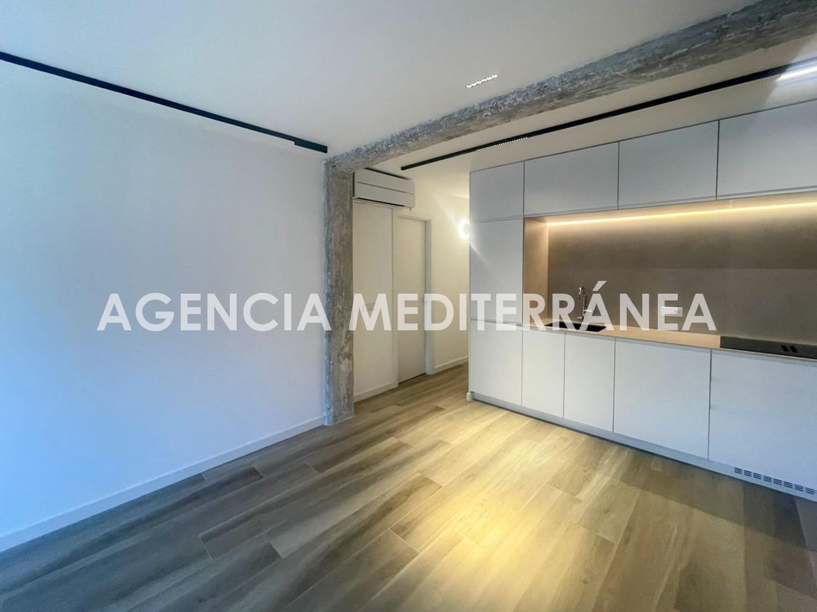 3 bedroom Flat for sale in Valencia city - € 495,000 (Ref: 9615618)