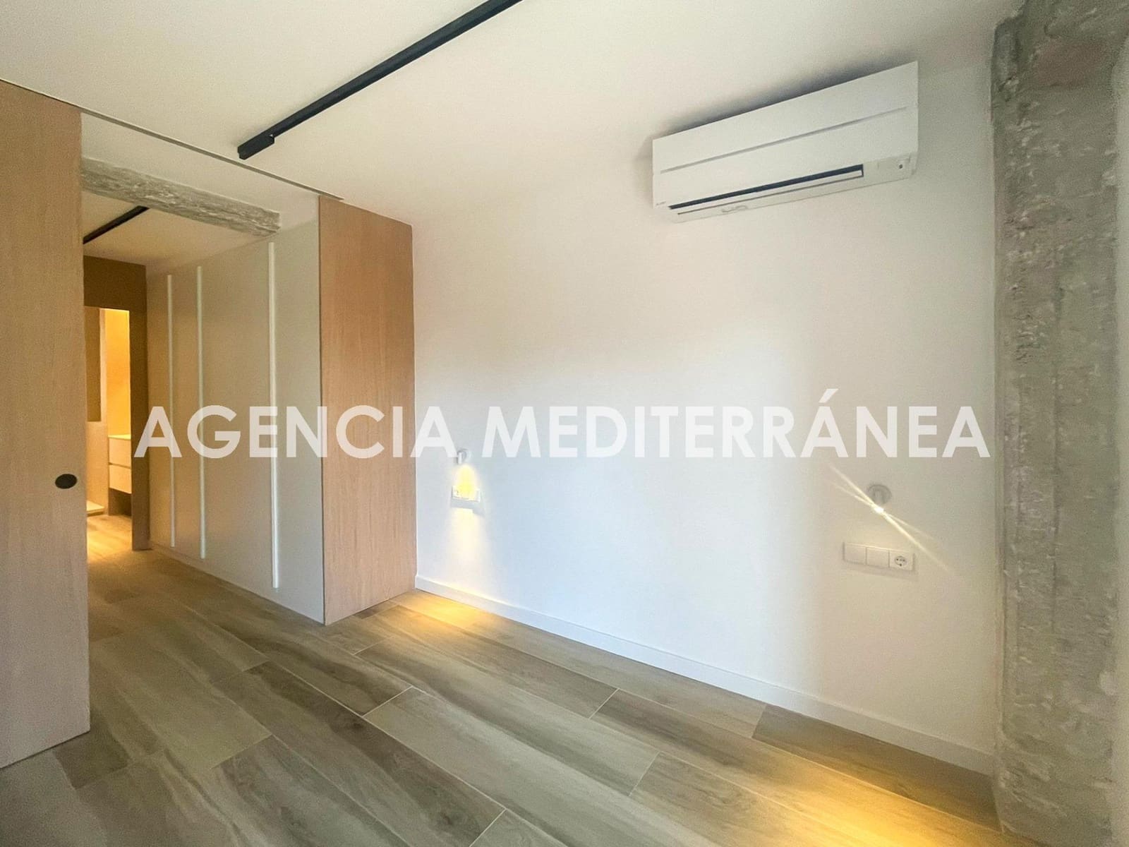 3 bedroom Flat for sale in Valencia city - € 495,000 (Ref: 9615618)