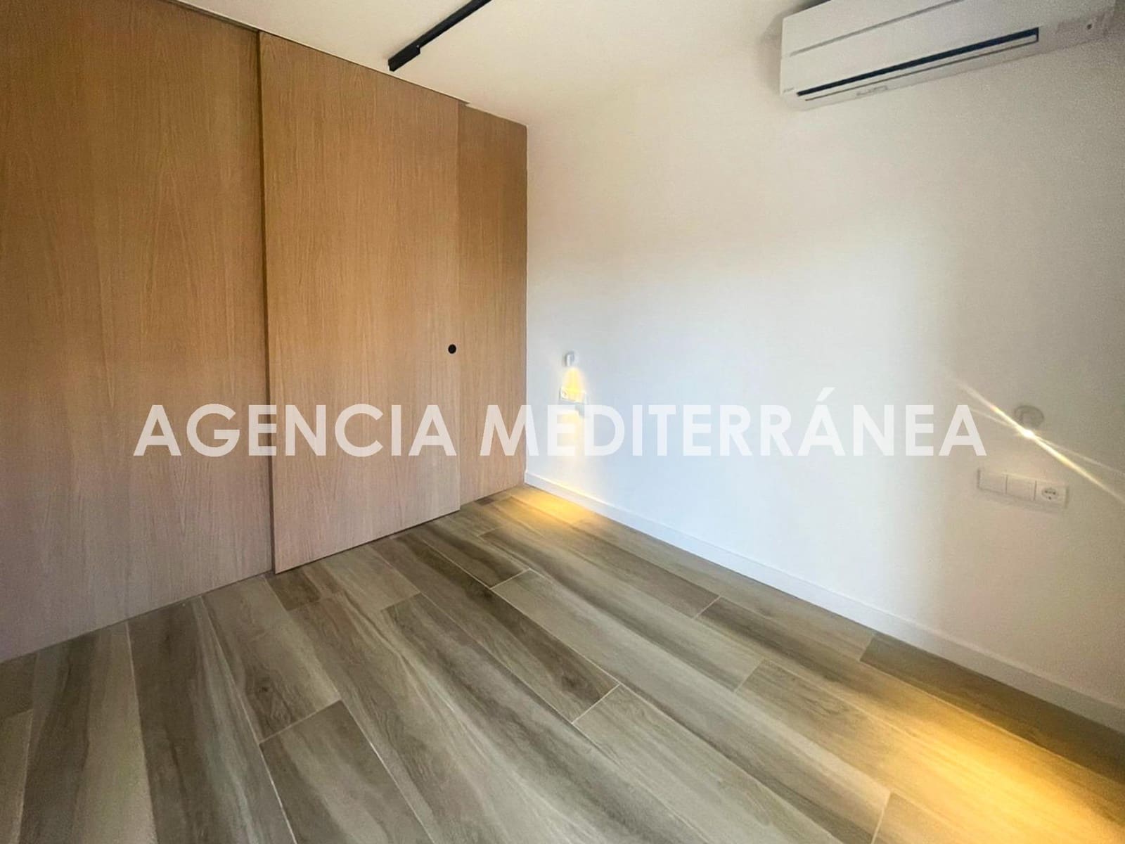 3 bedroom Flat for sale in Valencia city - € 495,000 (Ref: 9615618)