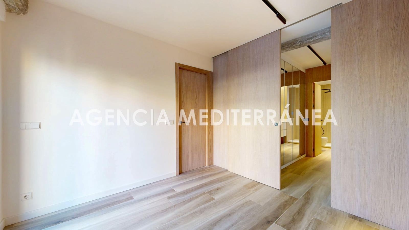 3 soveværelse Lejlighed til salg i Valencia by - € 479.000 (Ref: 9615618)