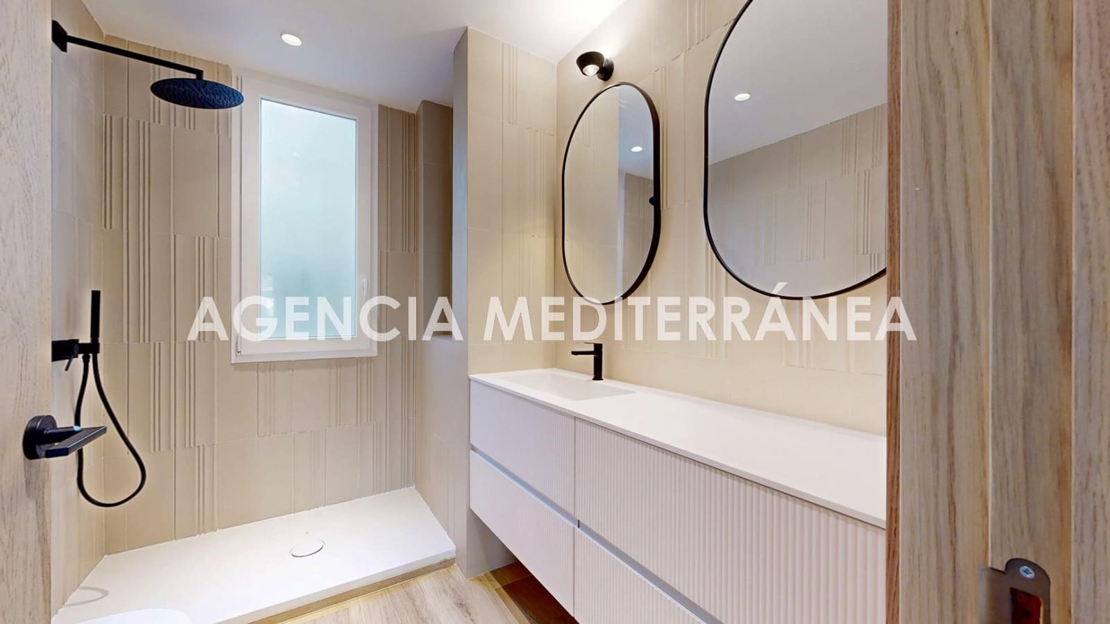3 soveværelse Lejlighed til salg i Valencia by - € 479.000 (Ref: 9615618)