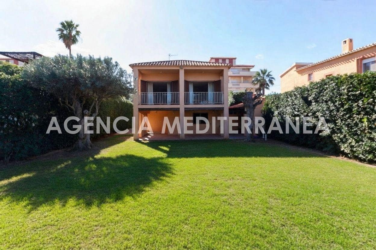 4 bedroom Villa for sale in Denia - € 1,450,000 (Ref: 9619370)