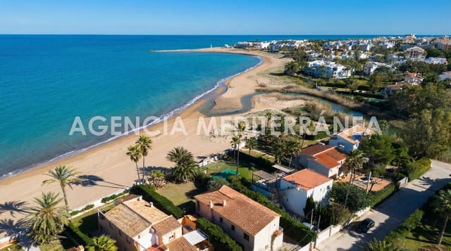 4 bedroom Villa for sale in Las Marinas / Les Marines, Dénia - € 1,450,000 (Ref: 9619370)