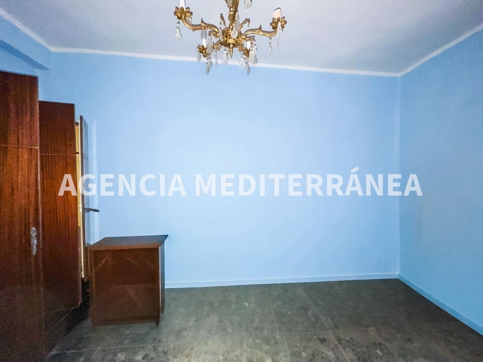 5 bedroom Villa for sale in Picassent - € 165,000 (Ref: 9625782)