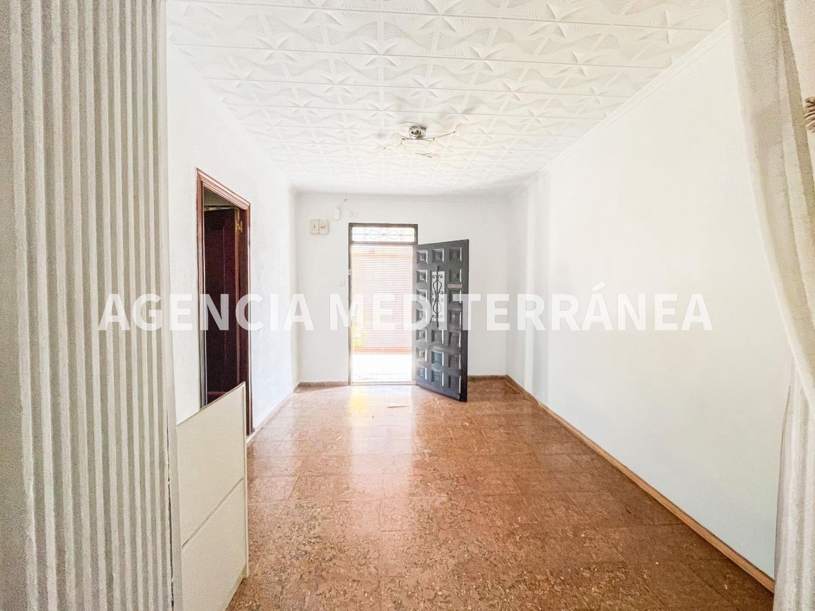 5 bedroom Villa for sale in Picassent - € 165,000 (Ref: 9625782)