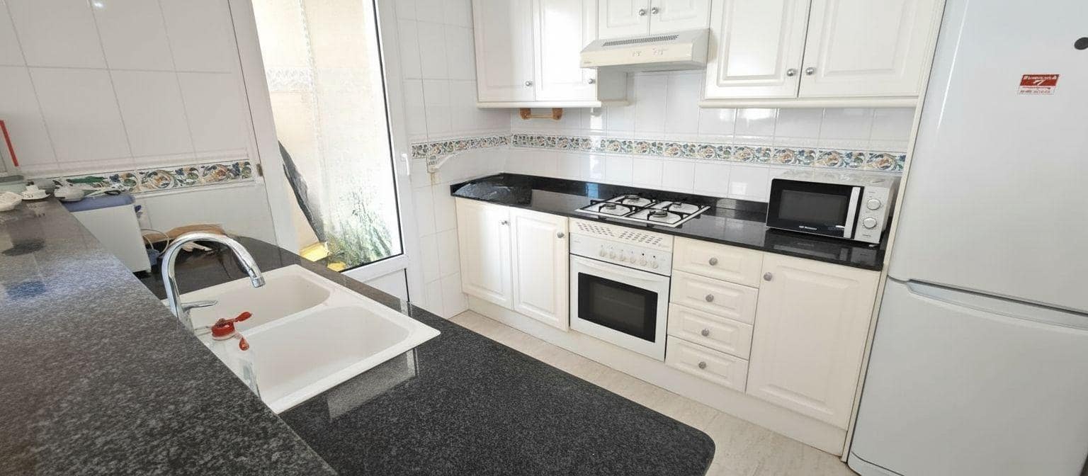 2 sovrum Lägenhet till salu i Denia med pool - 233 400 € (Ref: 9627669)