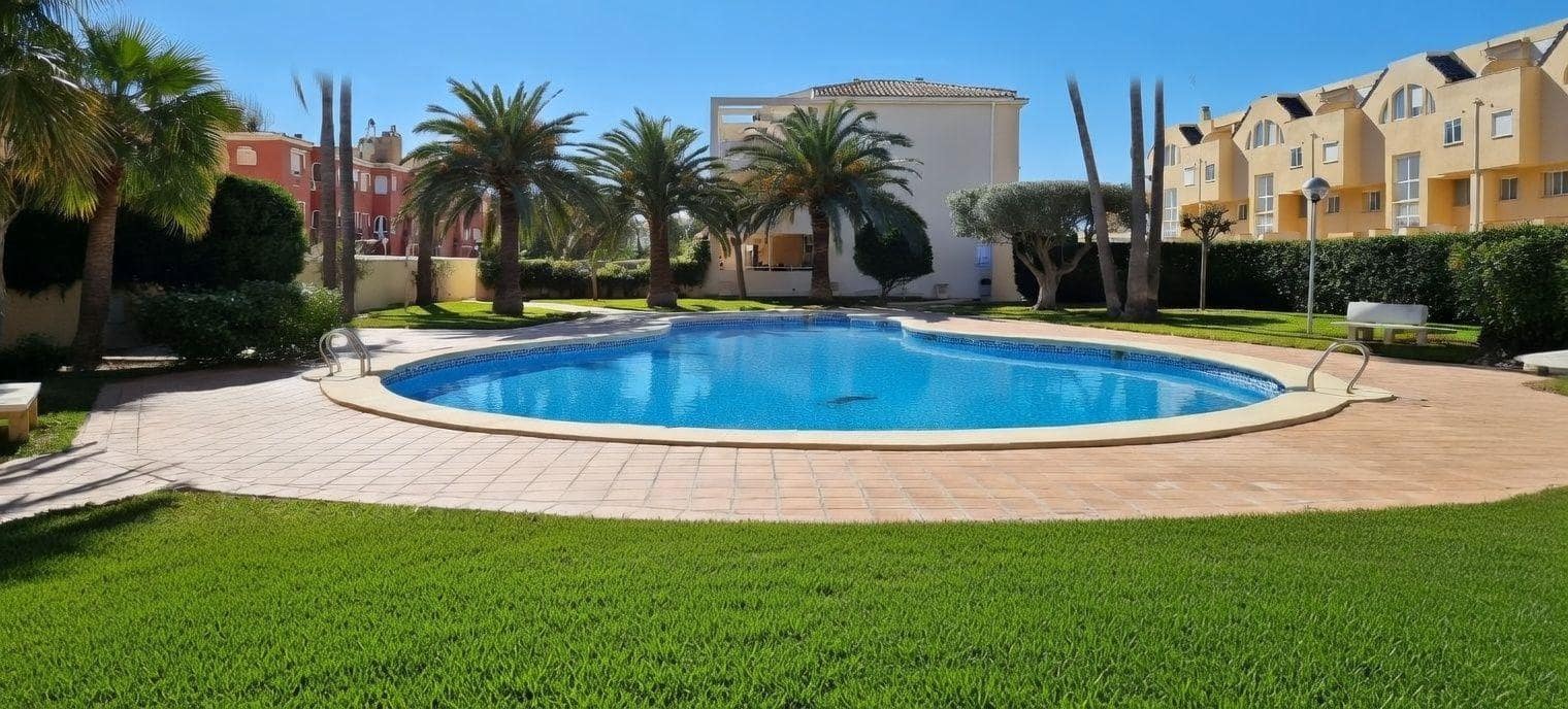 2 sovrum Lägenhet till salu i Denia med pool - 233 400 € (Ref: 9627669)
