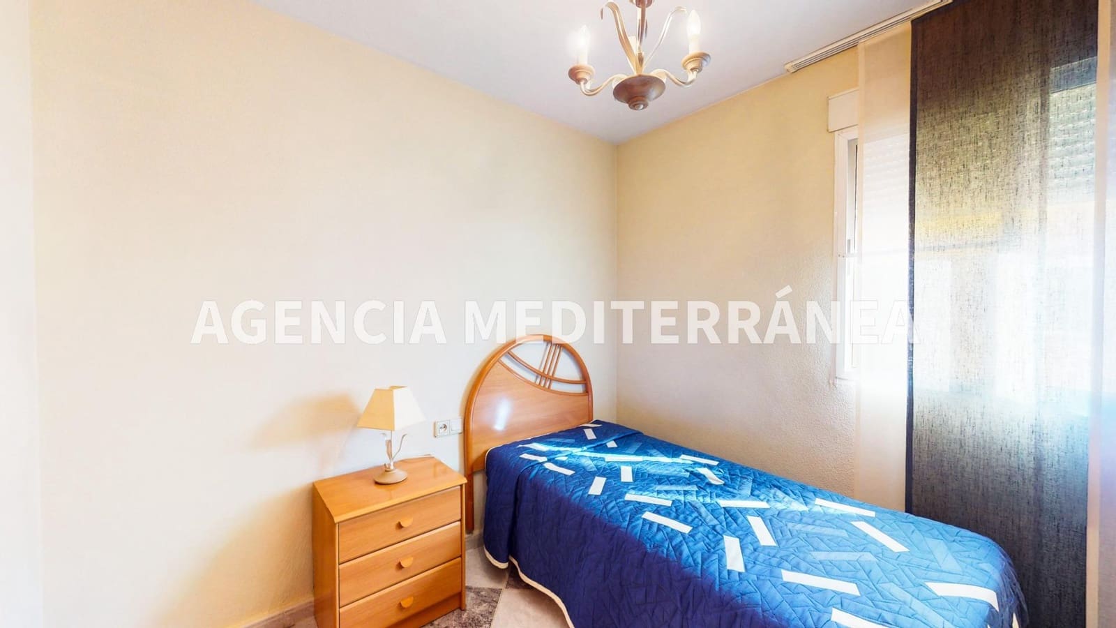 6 soveværelse Rækkehus til salg i Alcasser med garage - € 380.000 (Ref: 9630110)