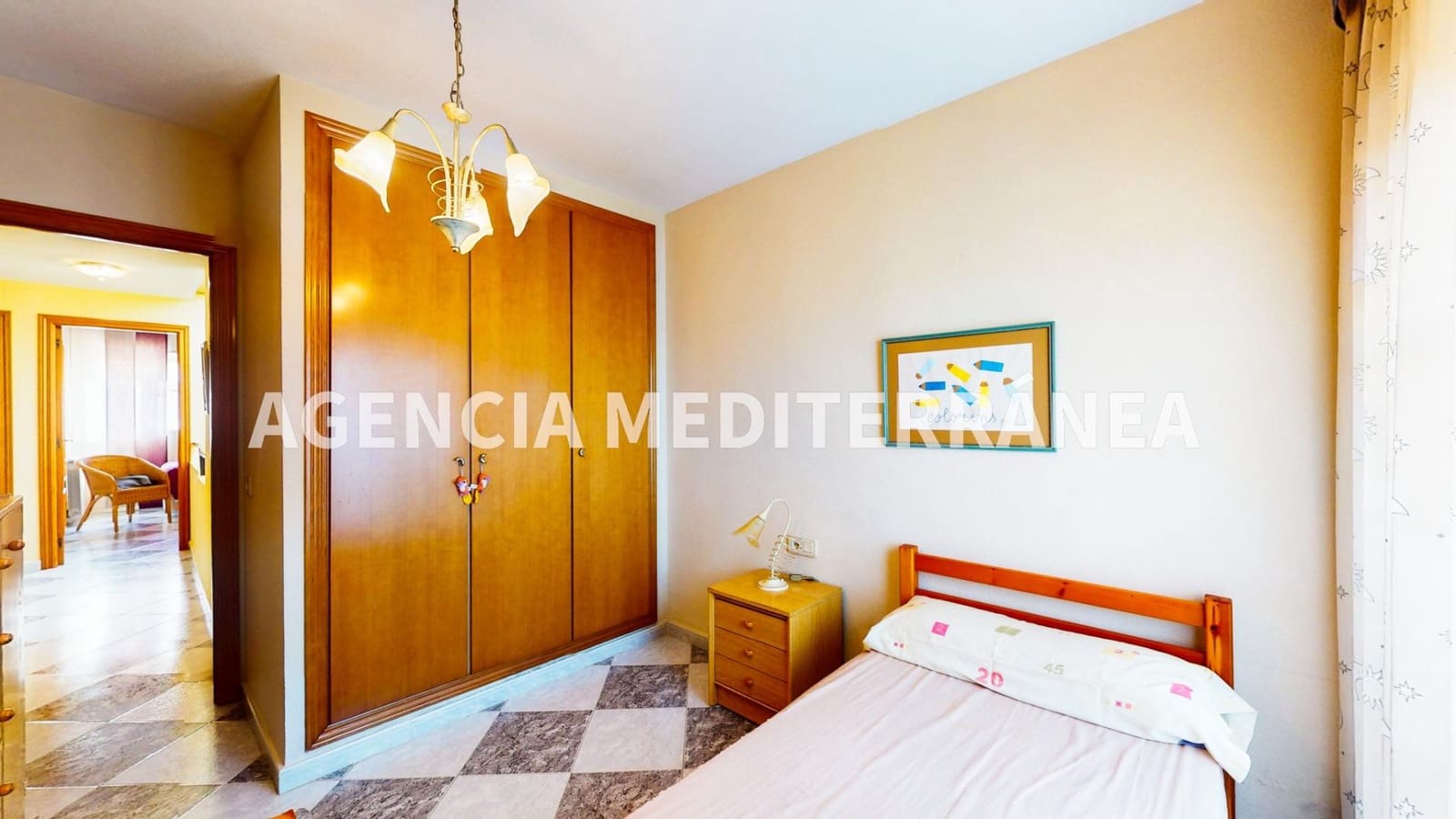 6 soveværelse Rækkehus til salg i Alcasser med garage - € 380.000 (Ref: 9630110)