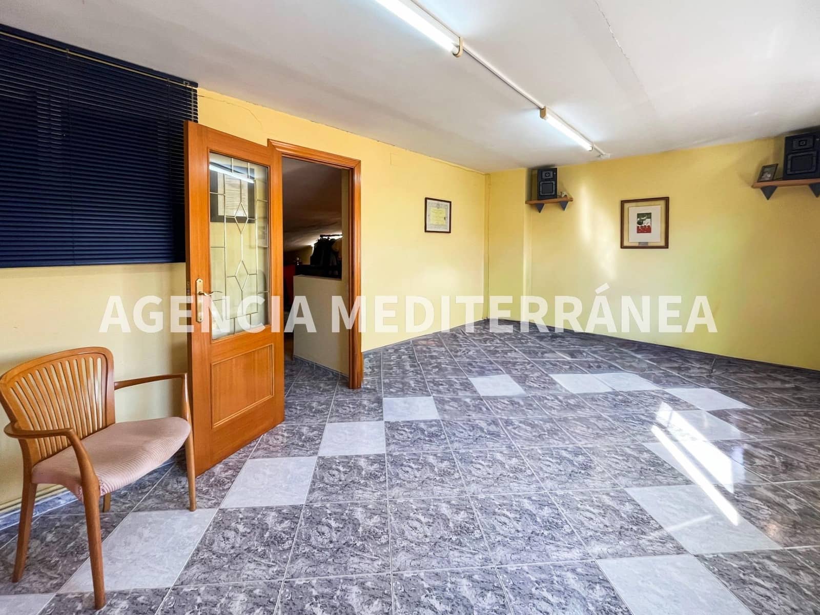 6 soveværelse Rækkehus til salg i Alcasser med garage - € 380.000 (Ref: 9630110)