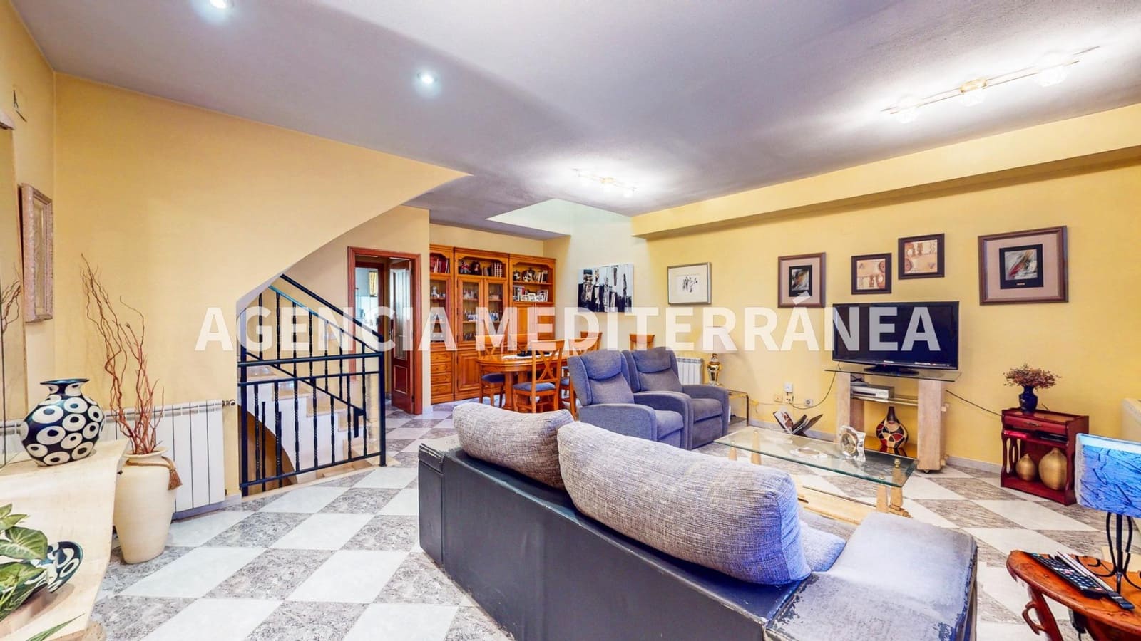 6 bedroom Terraced Villa for sale in Alcasser with garage - € 320,000 (Ref: 9630110)