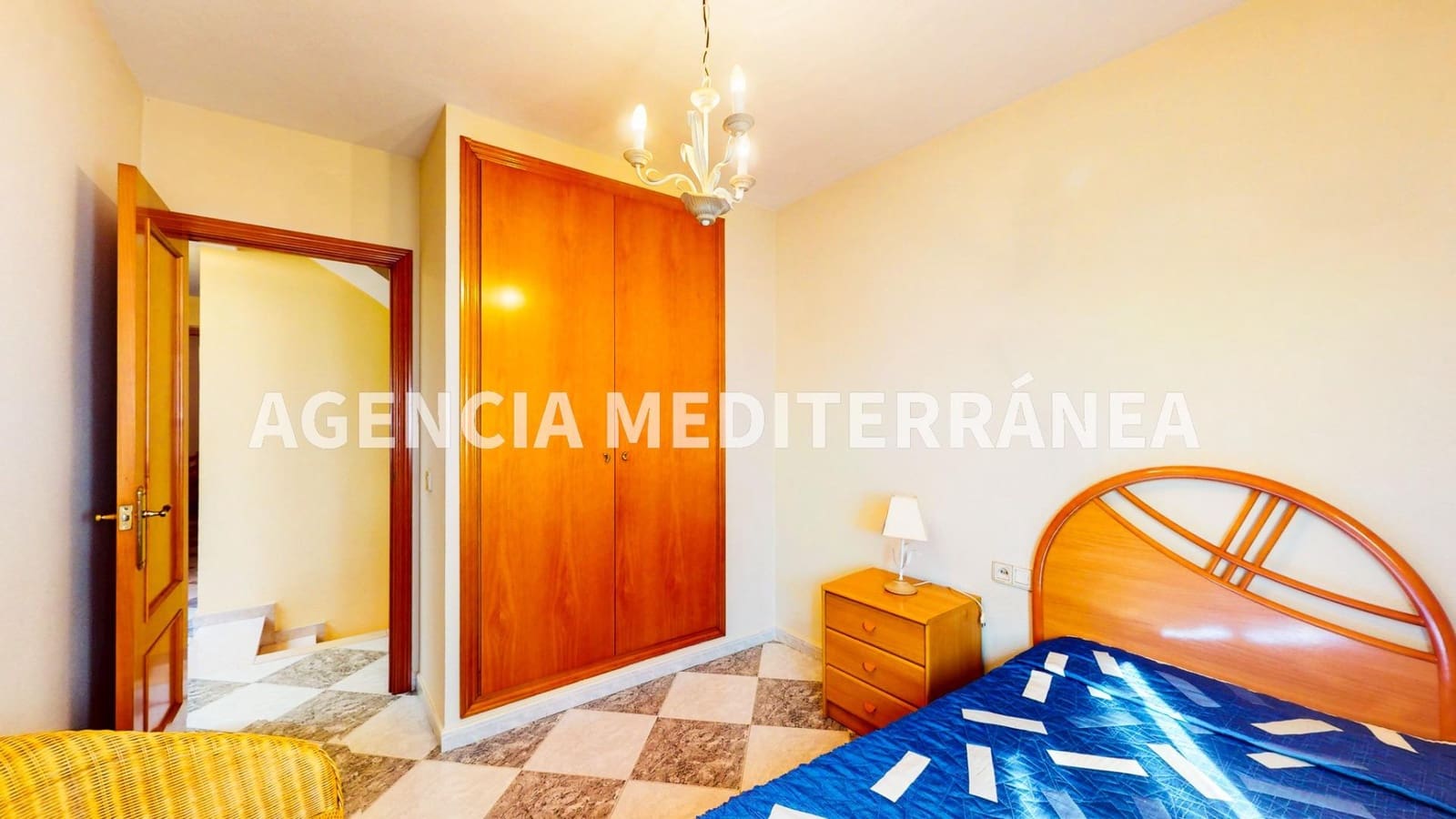 6 bedroom Terraced Villa for sale in Alcasser with garage - € 320,000 (Ref: 9630110)