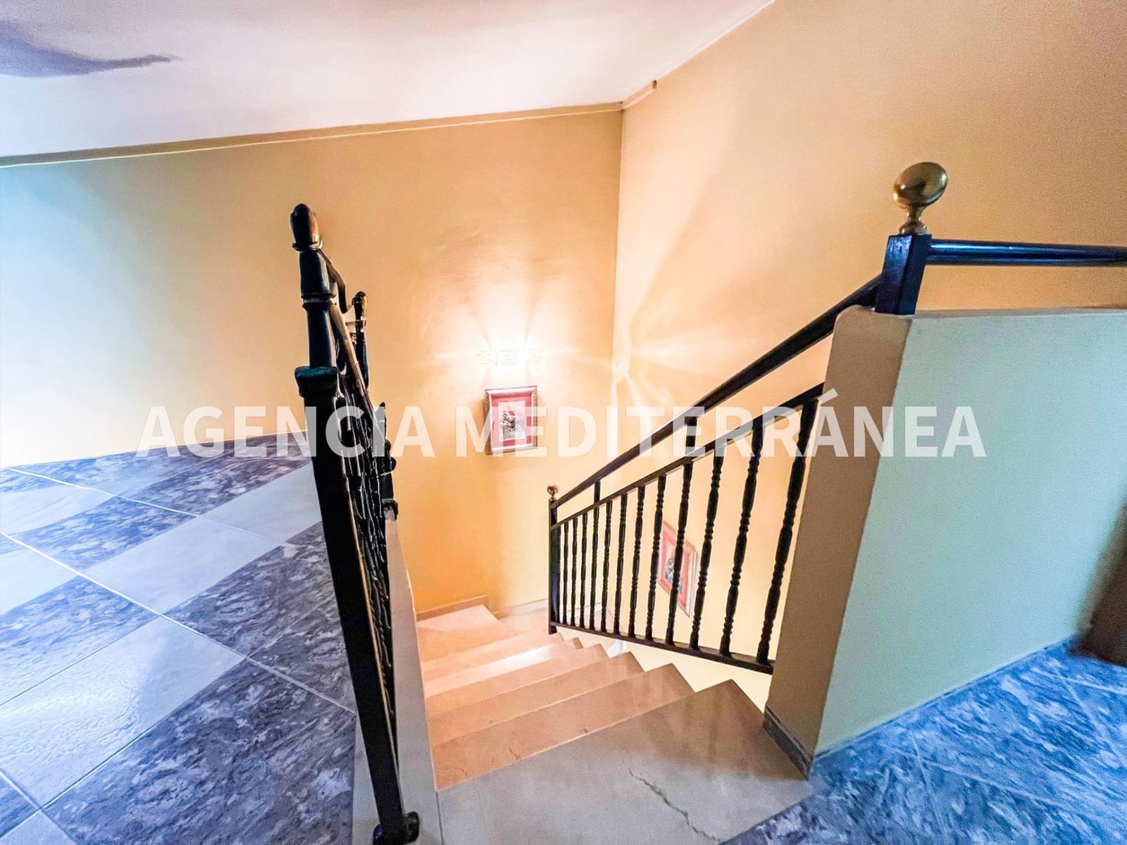 6 bedroom Terraced Villa for sale in Alcasser with garage - € 320,000 (Ref: 9630110)