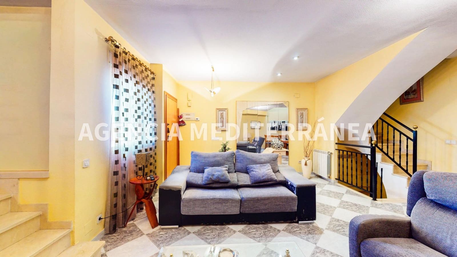 6 bedroom Terraced Villa for sale in Alcasser with garage - € 320,000 (Ref: 9630110)