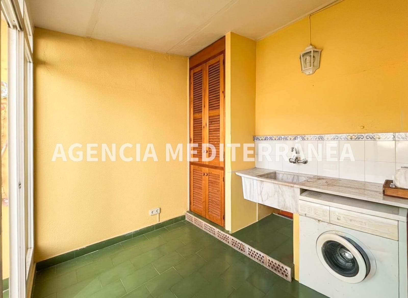 6 bedroom Terraced Villa for sale in Alcasser with garage - € 320,000 (Ref: 9630110)