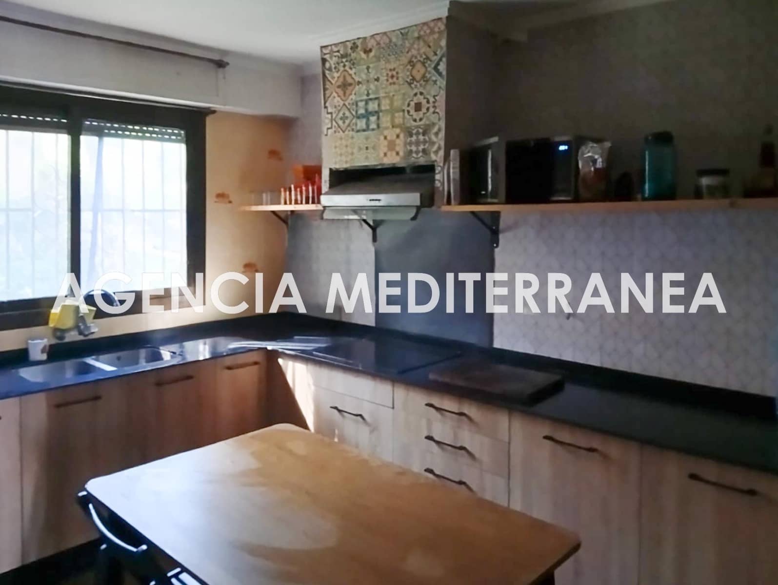 4 soverom Villa til salgs i La Canada med svømmebasseng garasje - € 450 000 (Ref: 9645123)