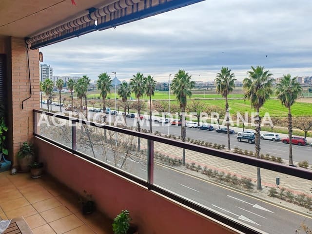 4 bedroom Flat for sale in Sant Pau, Valencia city with pool garage - € 599,000 (Ref: 9645124)