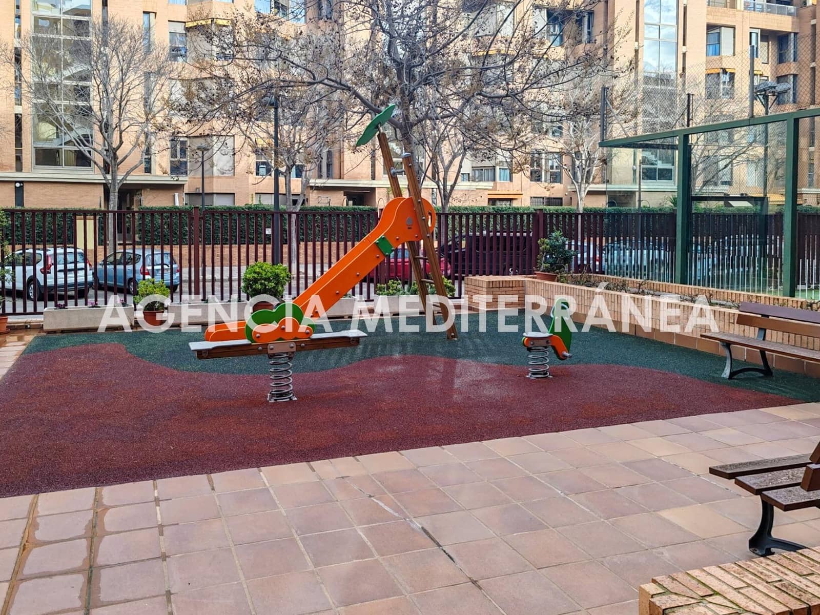 4 slaapkamer Flat te koop in Valencia stad met zwembad garage - € 585.000 (Ref: 9645124)