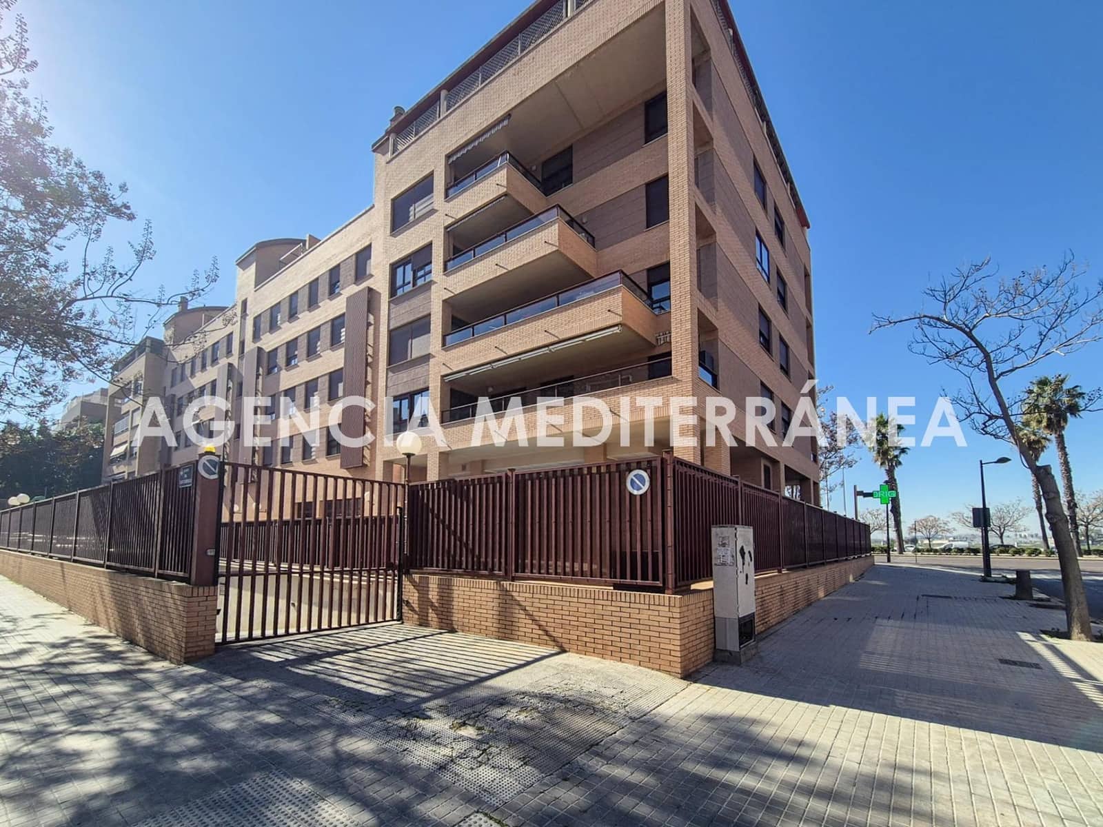 4 slaapkamer Flat te koop in Valencia stad met zwembad garage - € 585.000 (Ref: 9645124)